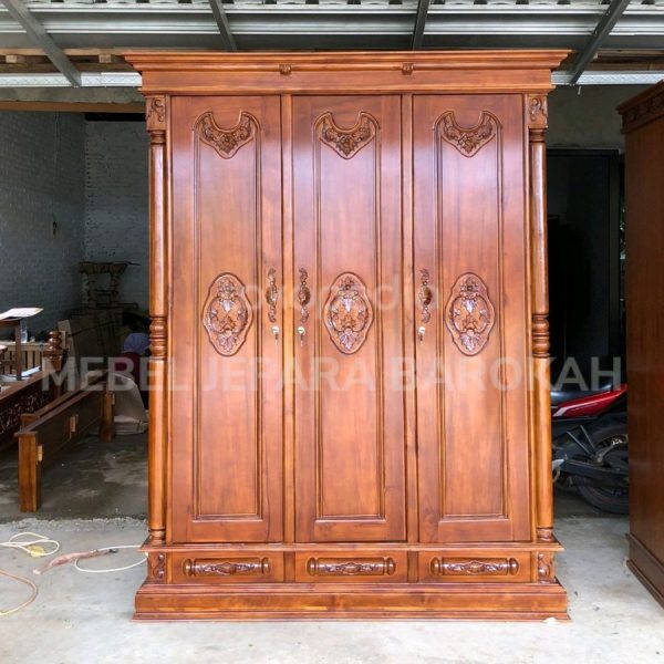 Lemari Pakaian 3 Pintu Ukiran Peluru Kayu Jati Minimalis Almari Klasik